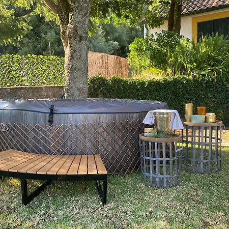 Casa De Santiago * Sao Tiago de Besteiros